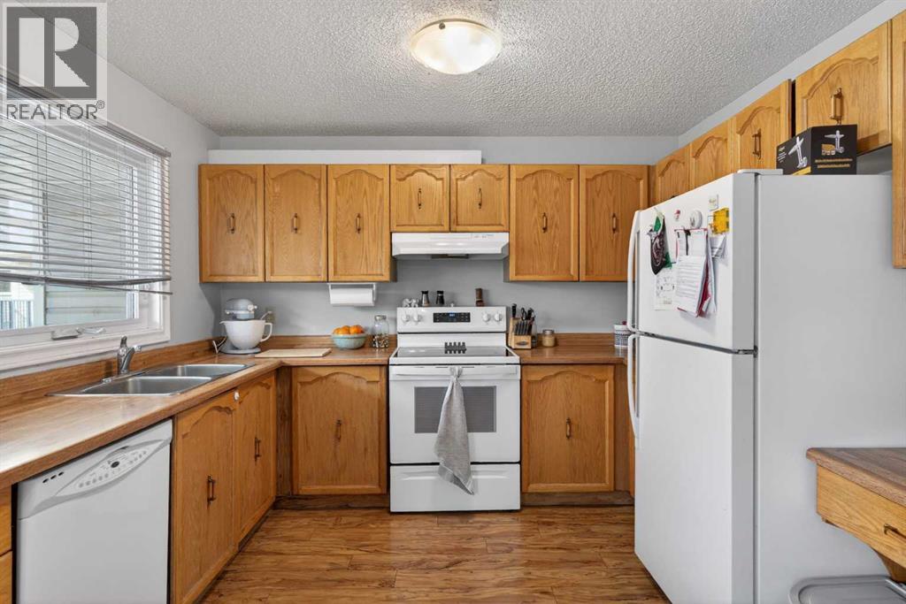 53 Millrise Lane SW - 16