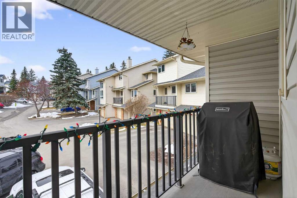 53 Millrise Lane SW - 19