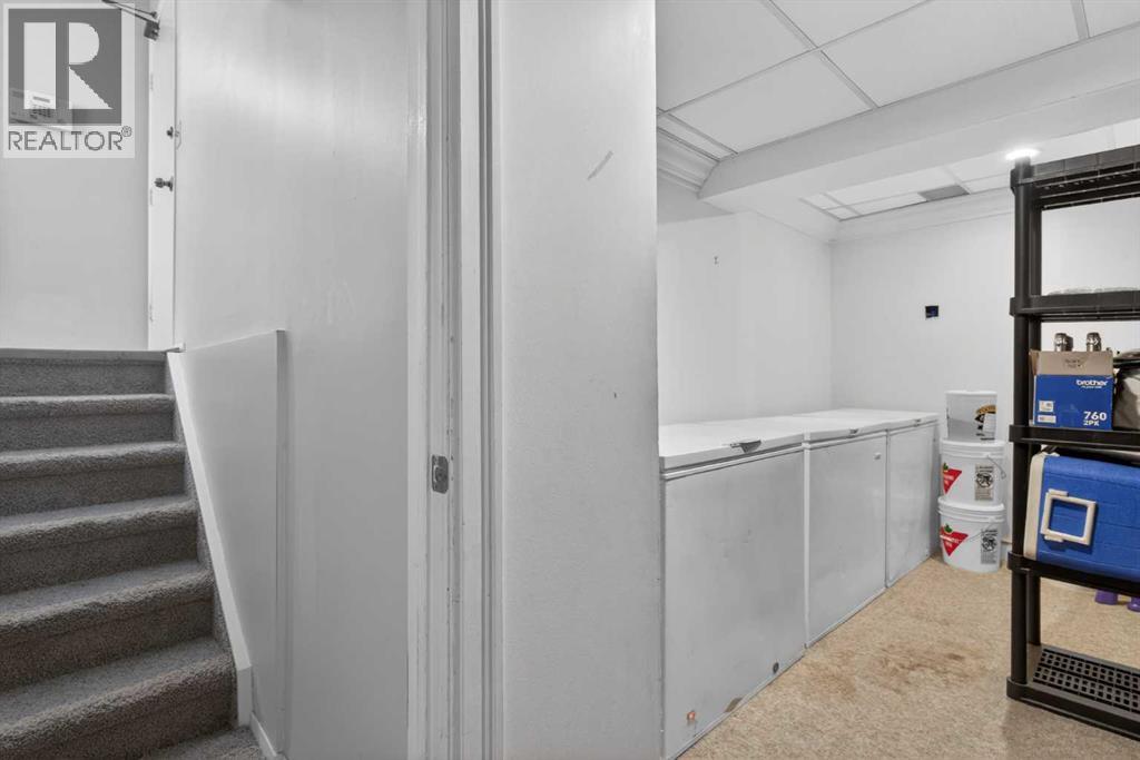 53 Millrise Lane SW - 34