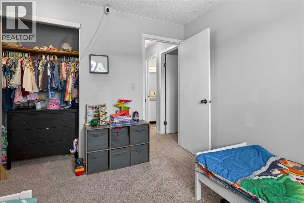 53 Millrise Lane SW - 29