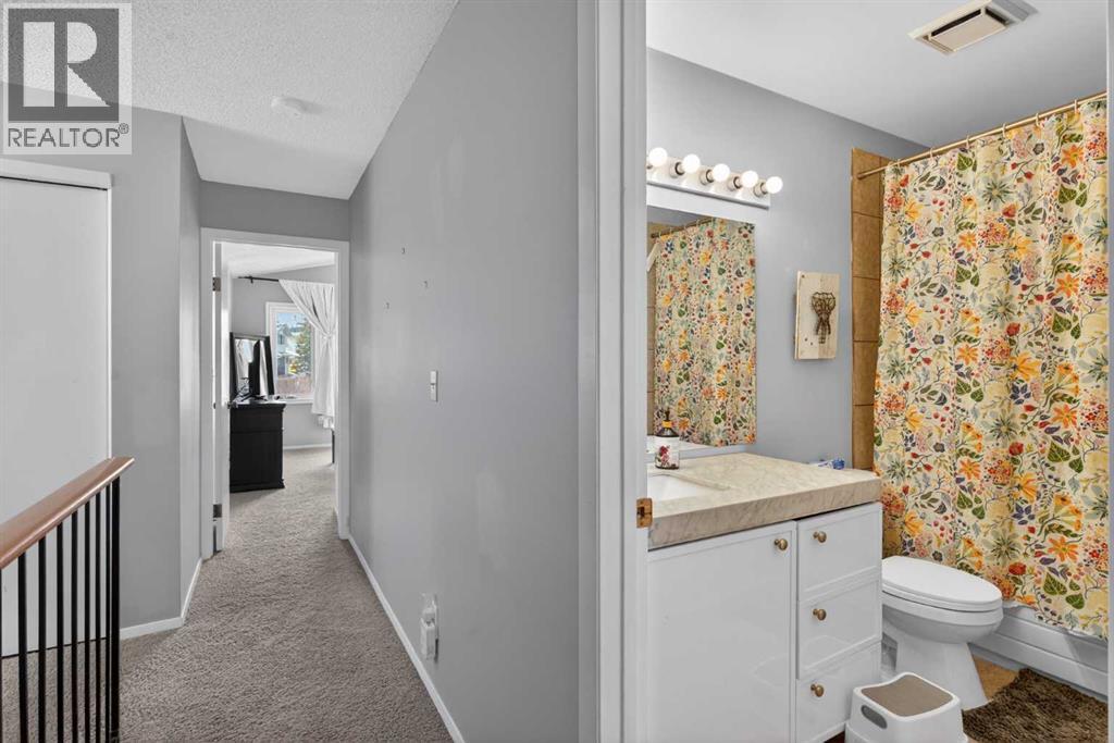 53 Millrise Lane SW - 31