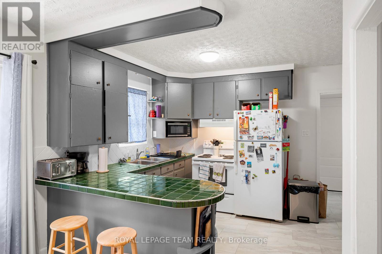 3 Bed, 1 Bath Multi-Family for Rent in Ottawa – 2 – 151 GRANVILLE STREET, Ottawa – MLS# X13499020 - Image 9