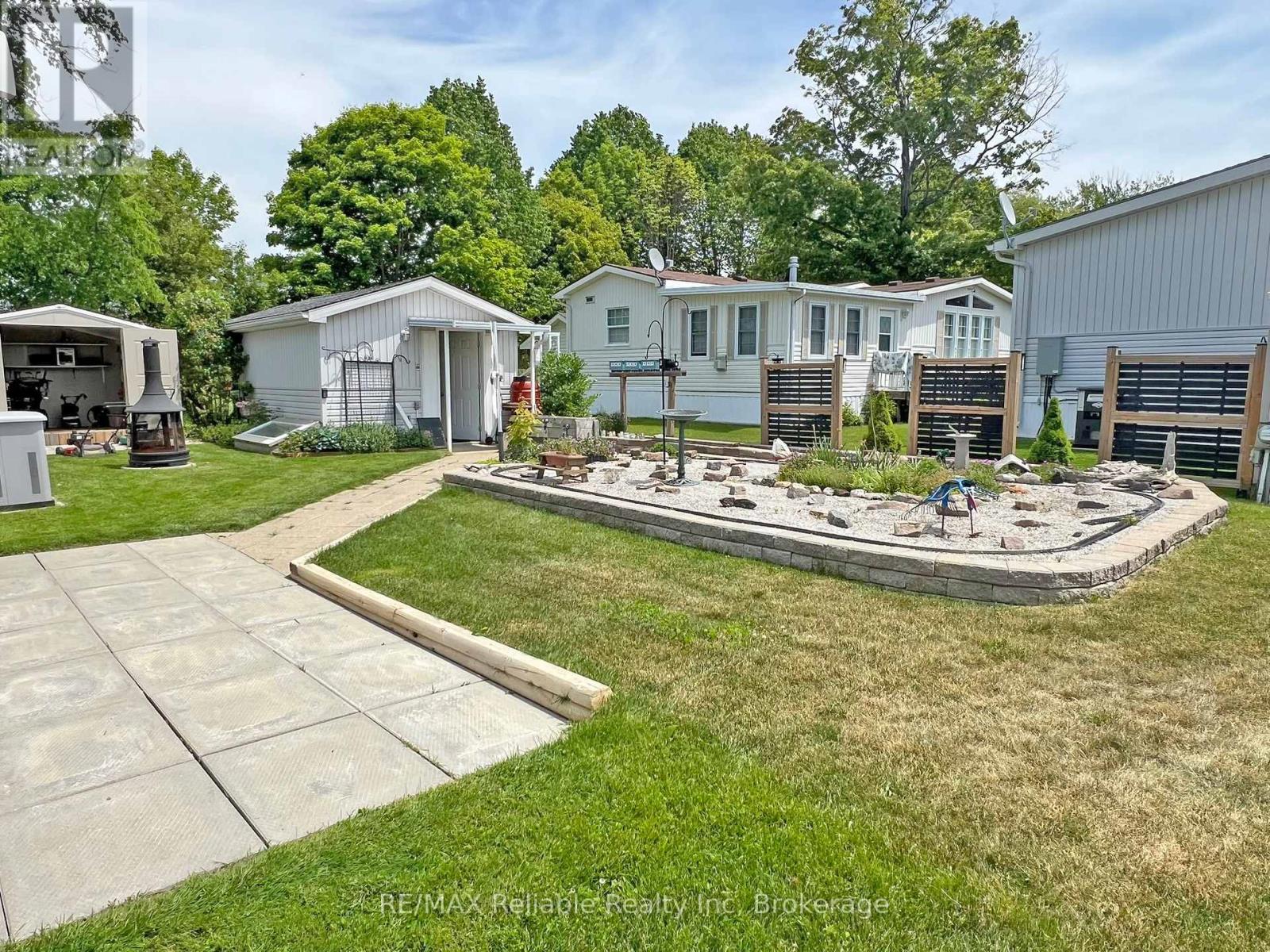 144 SANDBAGGER CRESCENT - 30