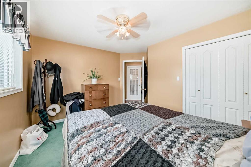 5205 55St. - 21