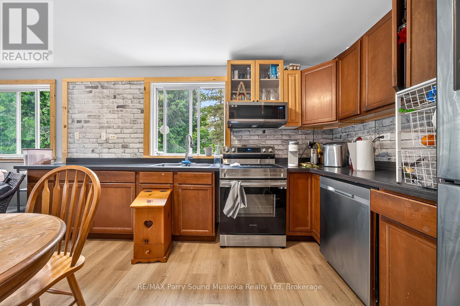 15 TORONTO LAKE ROAD - 11