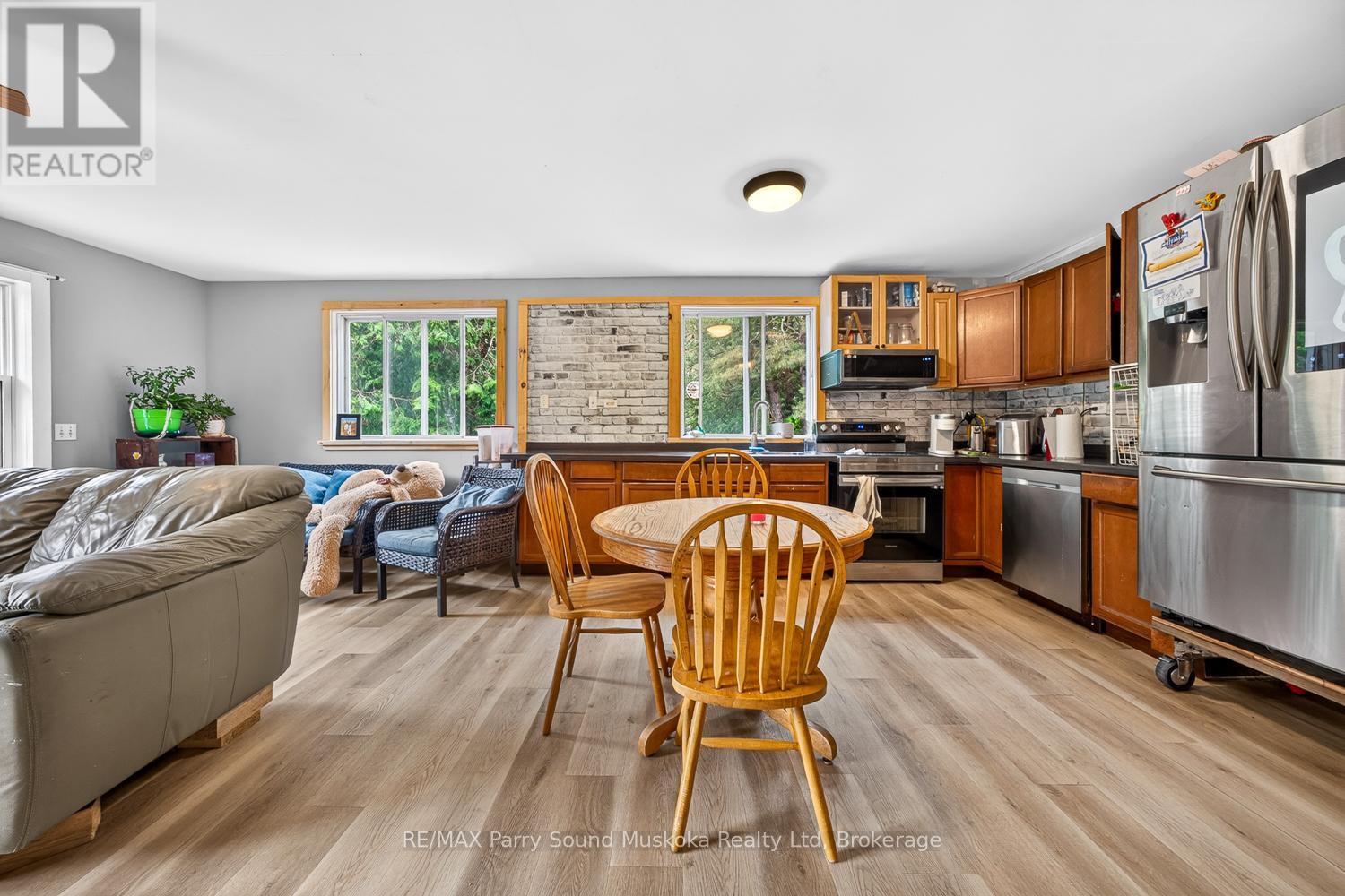 15 TORONTO LAKE ROAD - 14