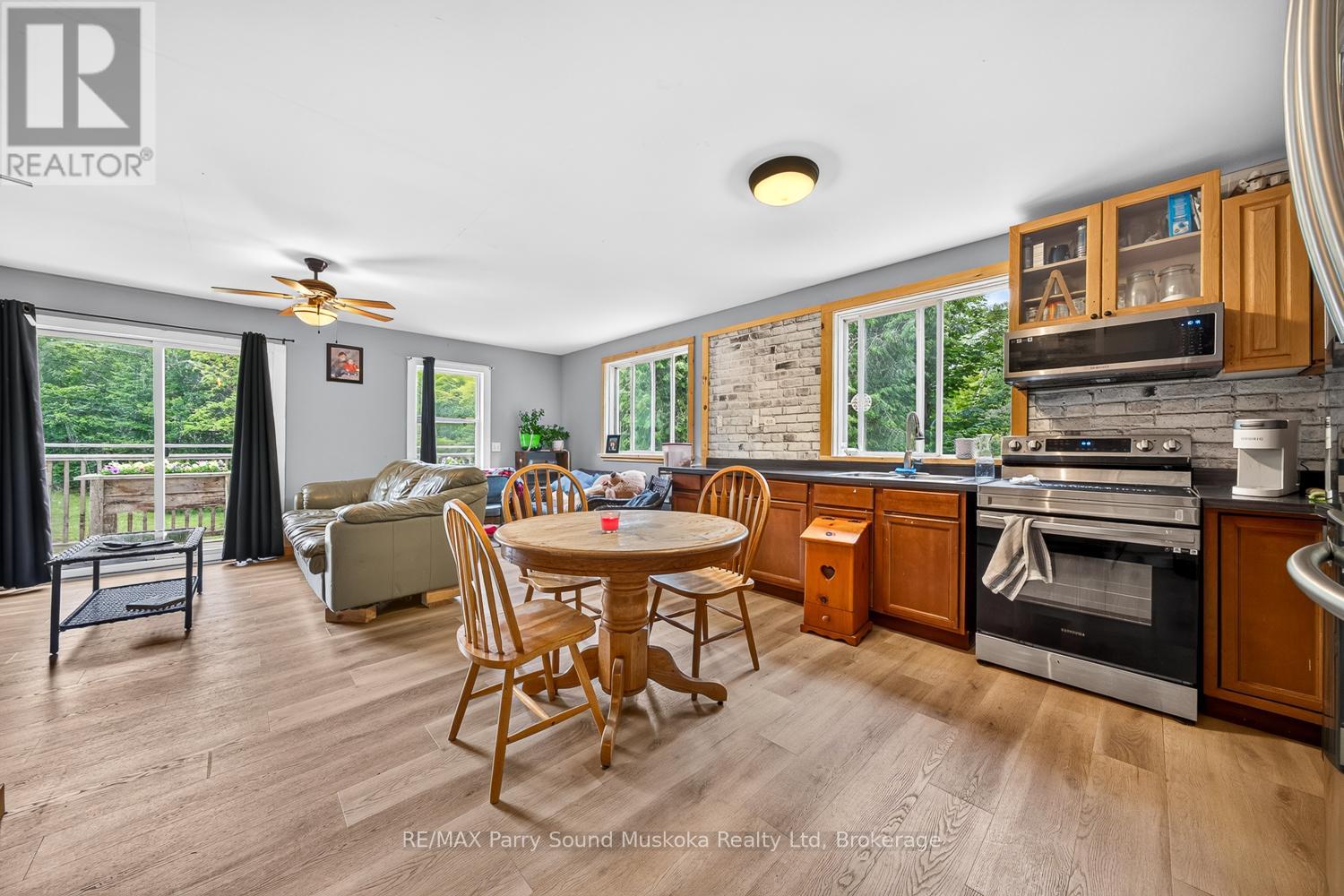 15 TORONTO LAKE ROAD - 16