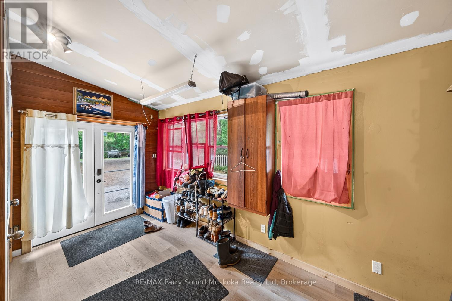 15 TORONTO LAKE ROAD - 27