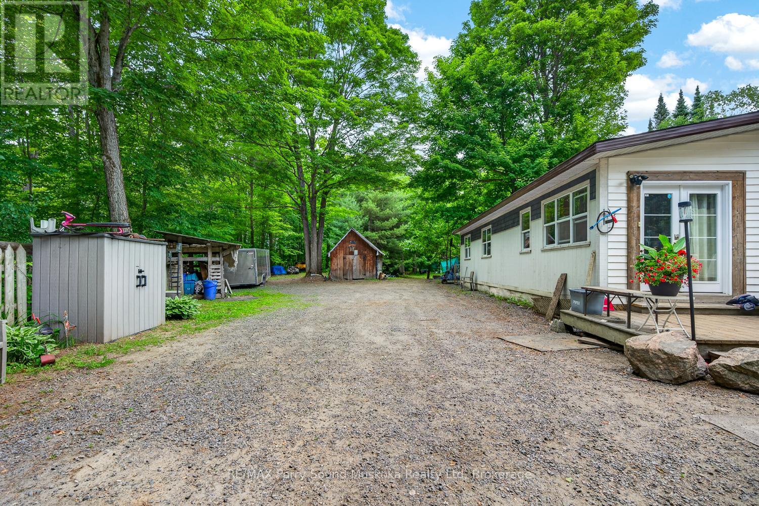 15 TORONTO LAKE ROAD - 34
