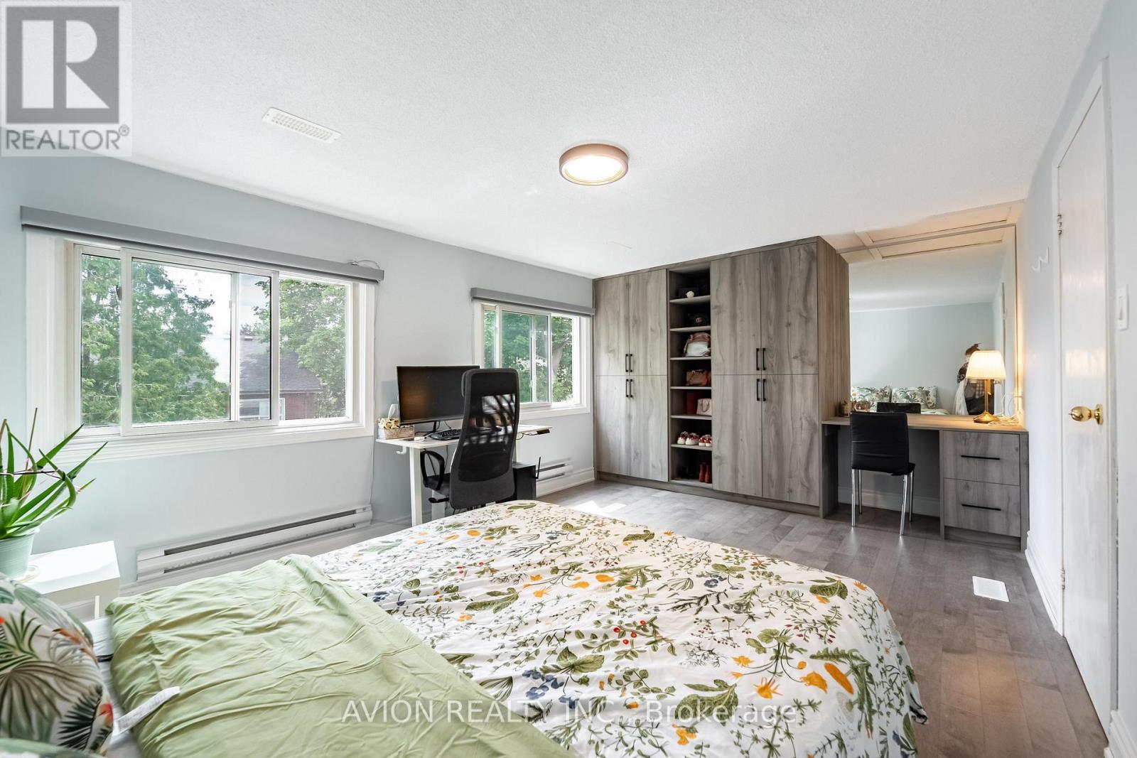 #98 1975 ROSEFIELD ROAD - 24