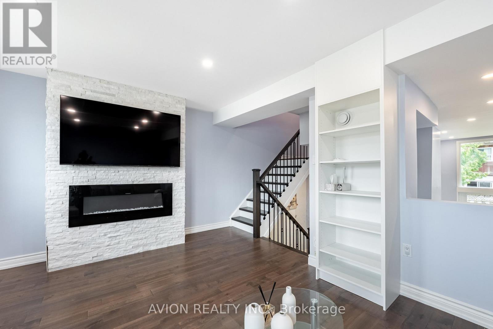 #98 1975 ROSEFIELD ROAD - 20