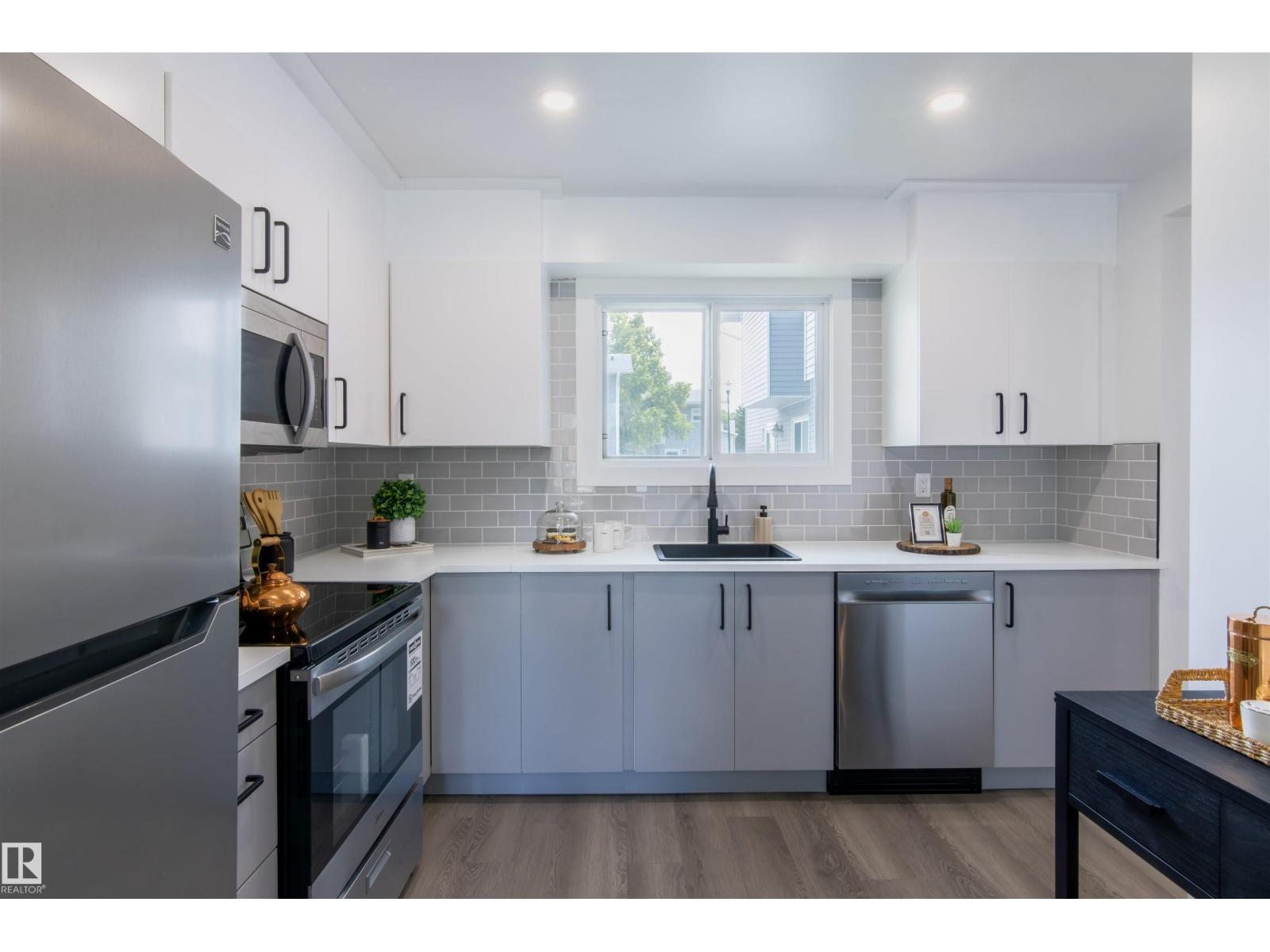 #33 15710 BEAUMARIS RD NW - photo 3