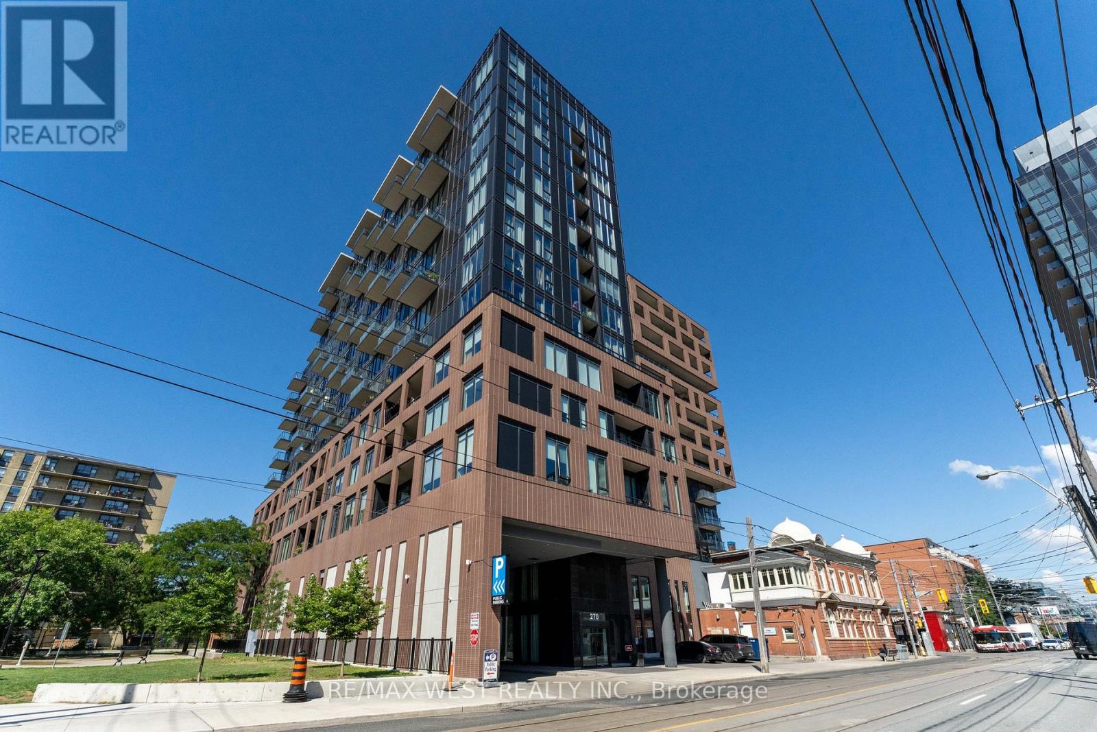 #1207 270 DUFFERIN STREET W - 1