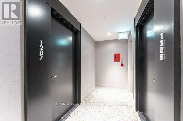 #1207 270 DUFFERIN STREET W - 8