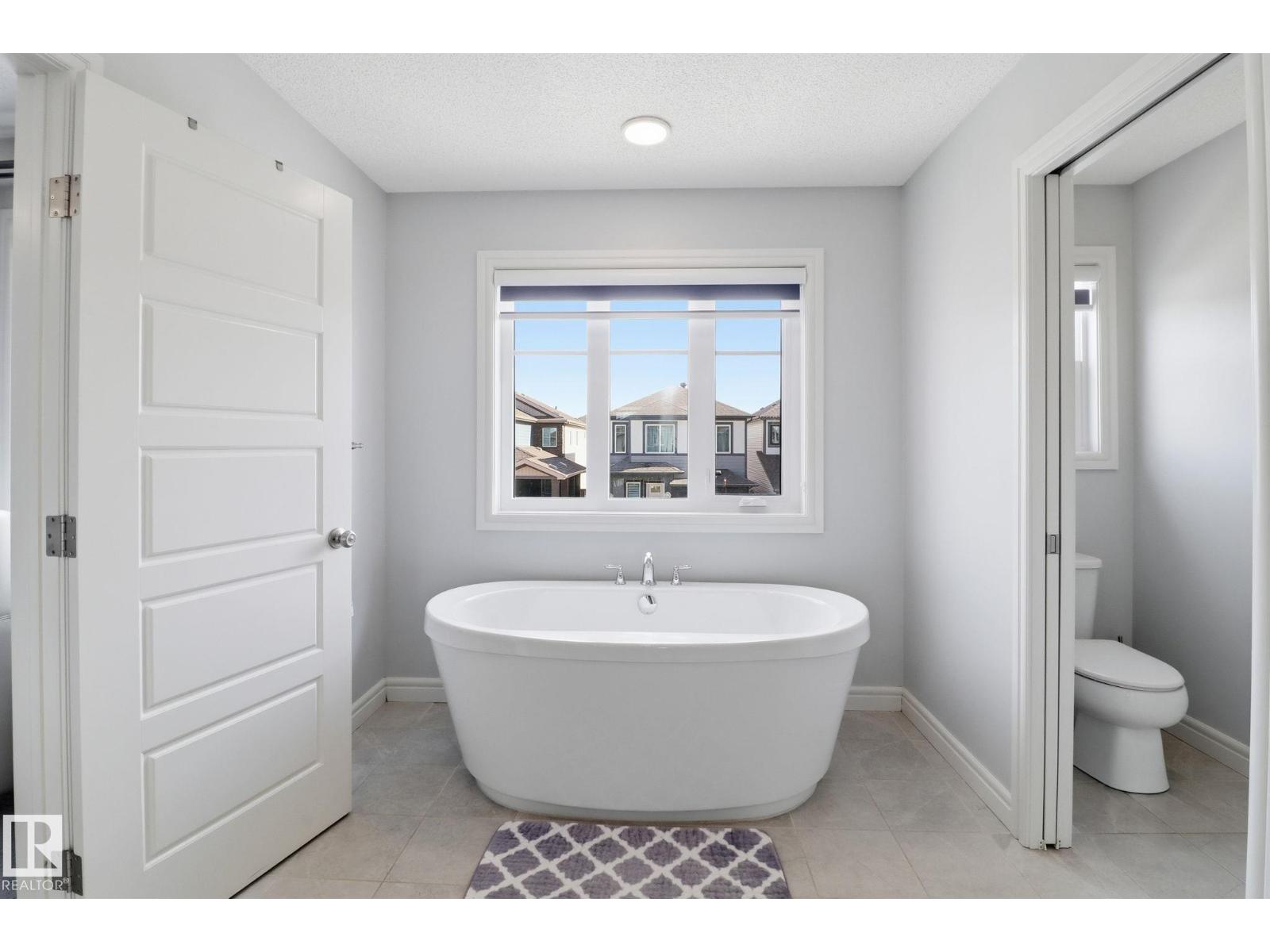 812 176 ST SW - 18