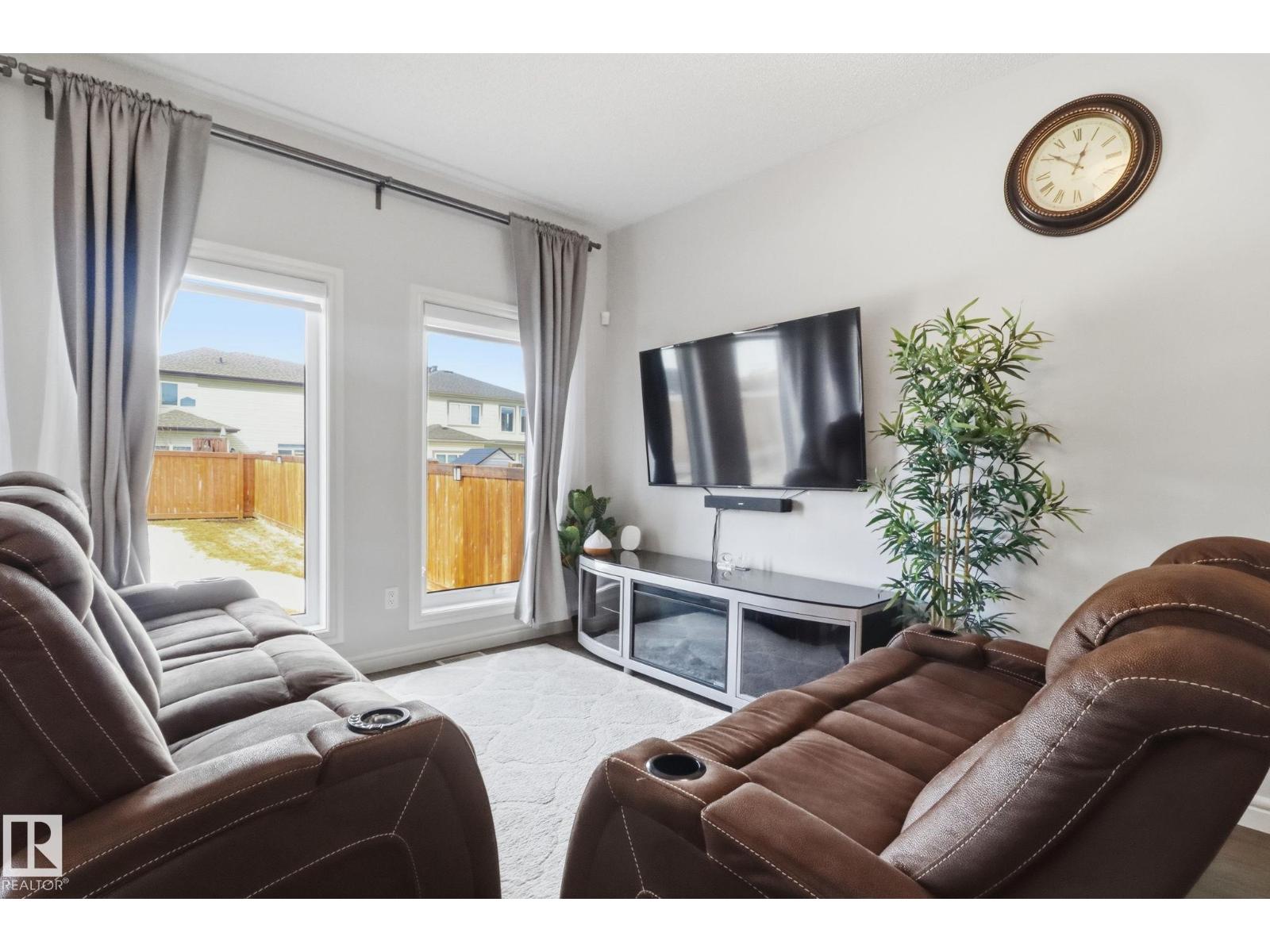 812 176 ST SW - 4