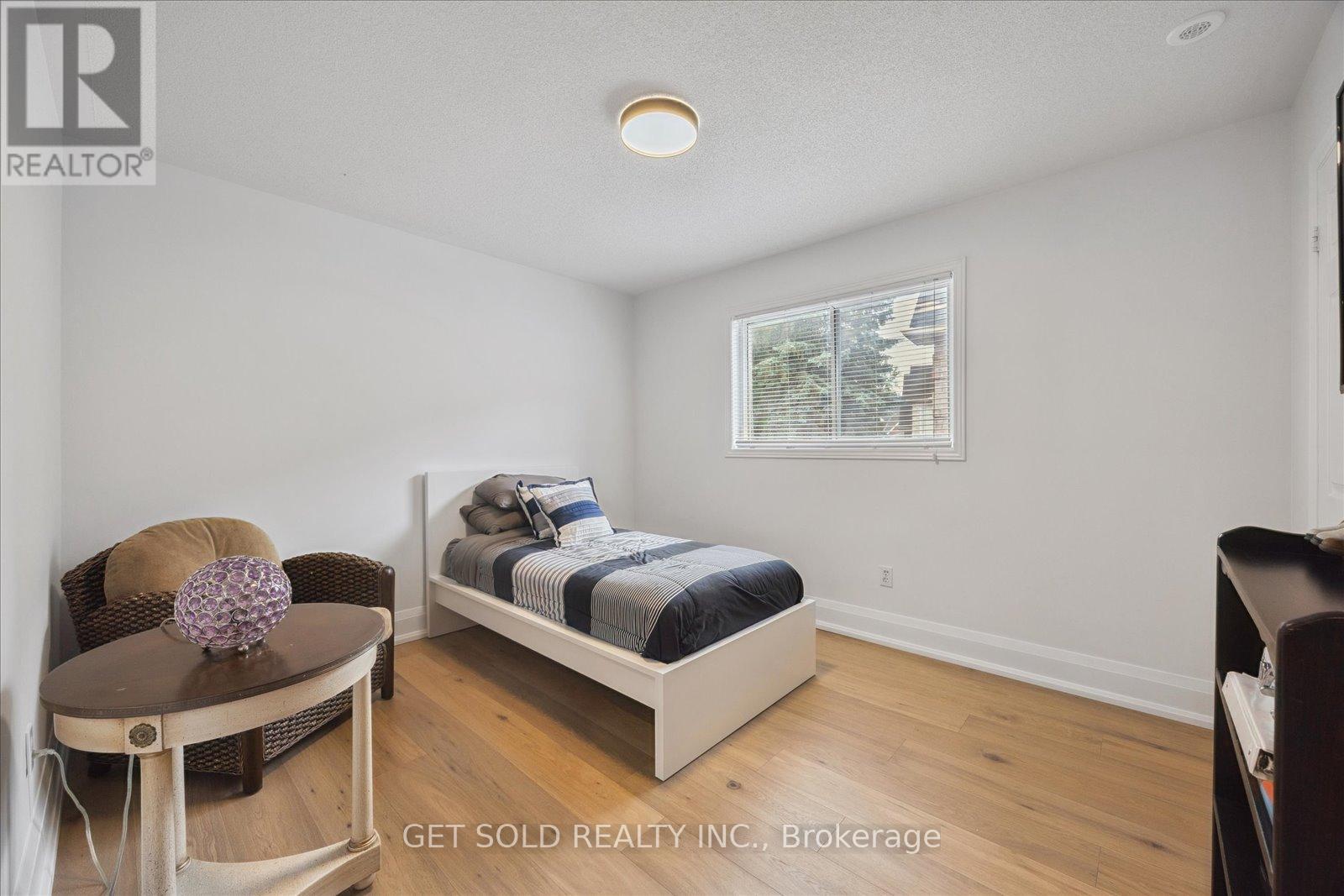 64 SPENCE DRIVE - 27