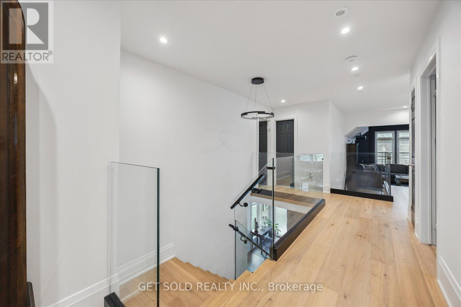 64 SPENCE DRIVE - 46