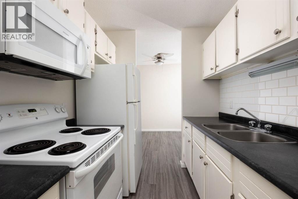 1009, 11721 Macdonald Drive - photo 2