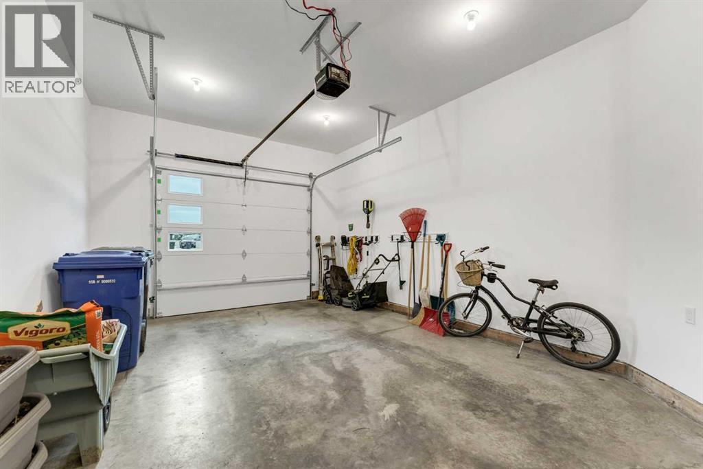 162 Somerset Way SE — photo 43