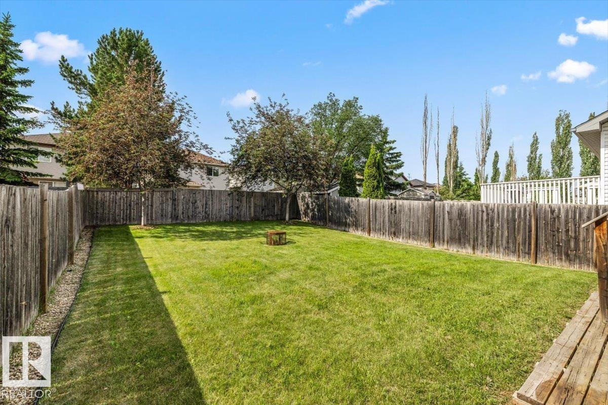 8509 7 AV SW — photo 40
