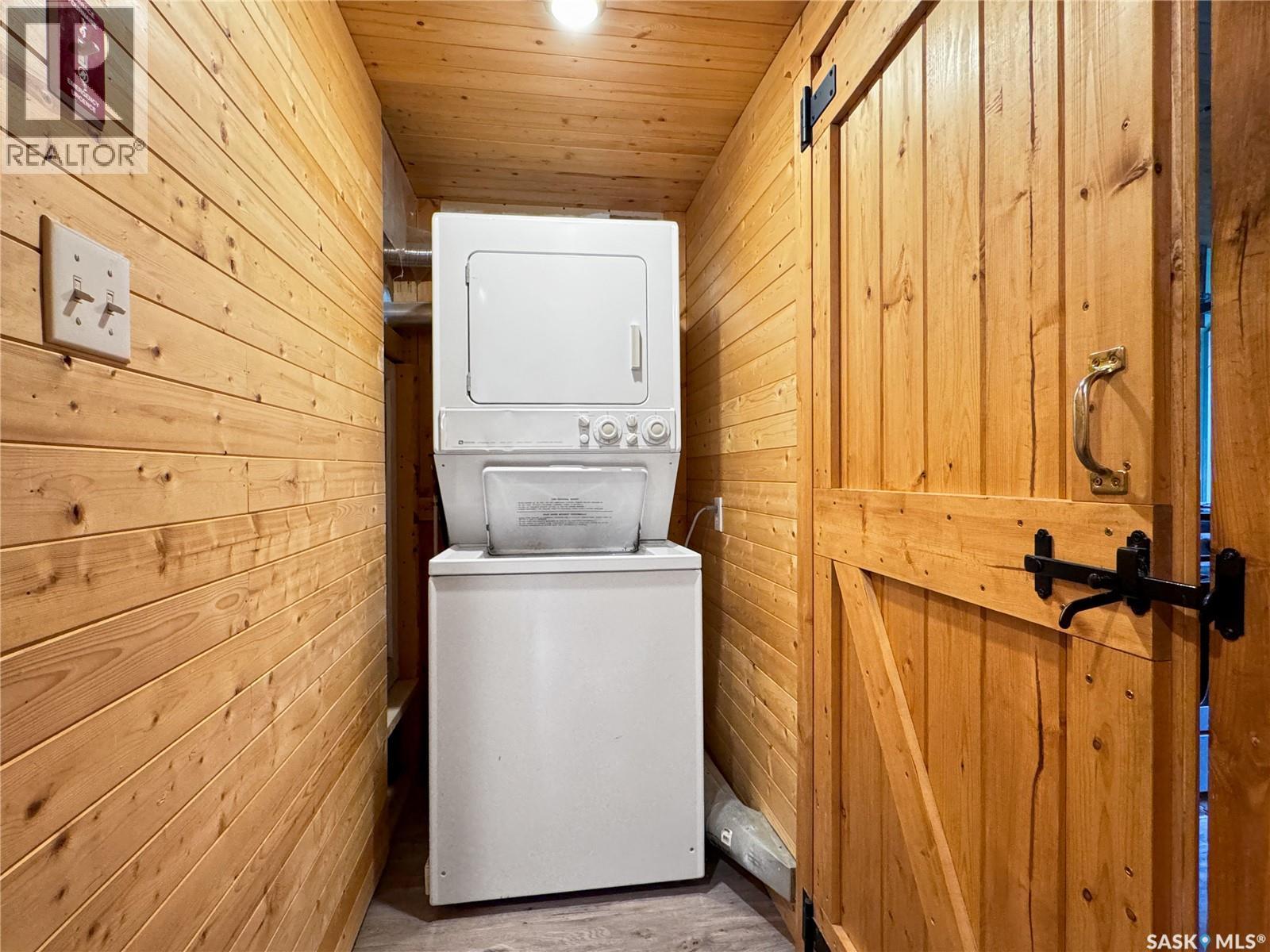 205 4th STREET E - 7