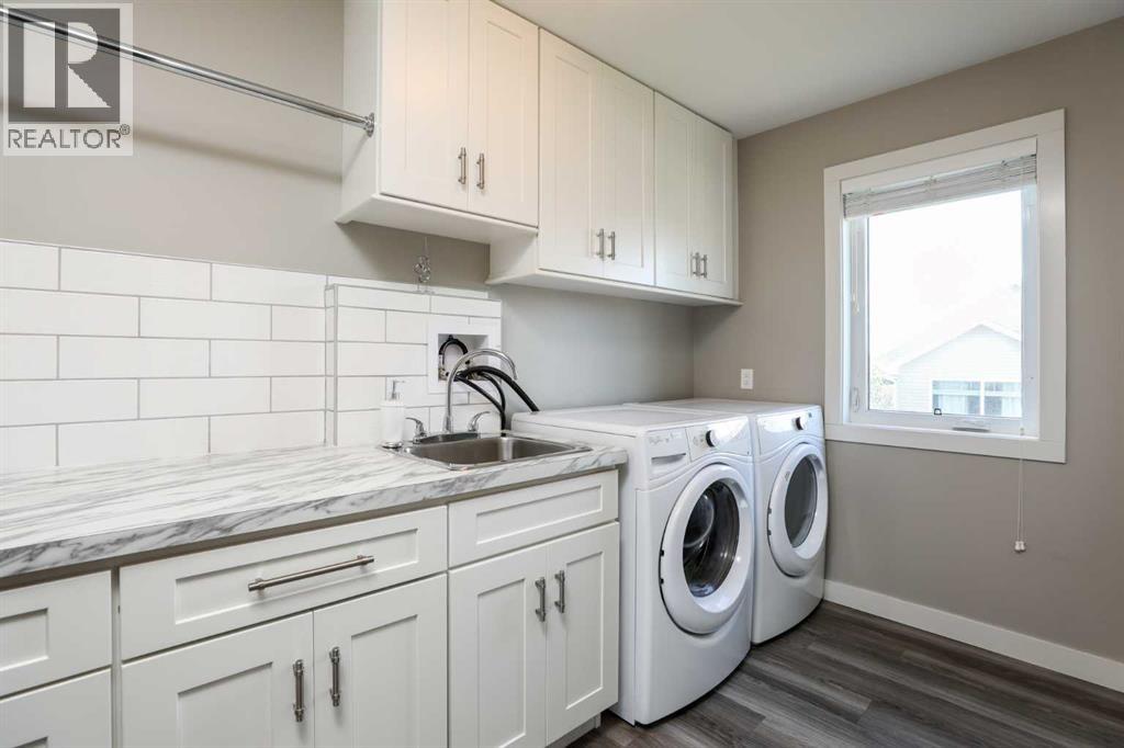 408 11B Street — photo 20