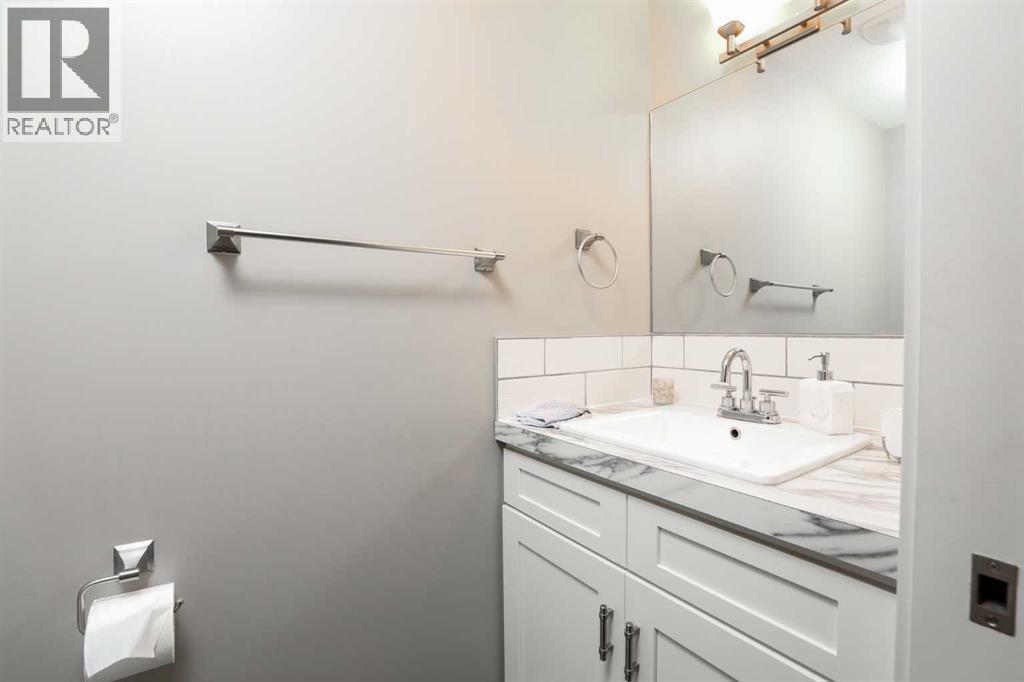 408 11B Street — photo 27