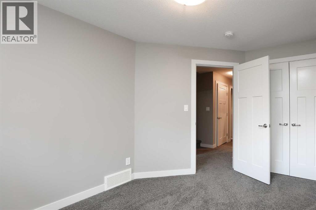 408 11B Street — photo 30