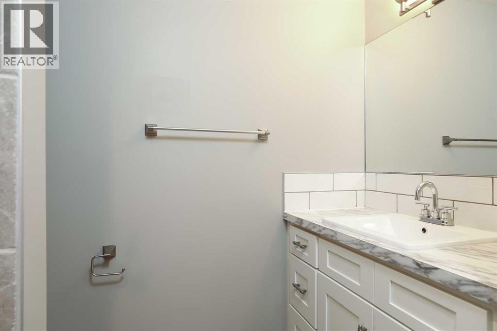 408 11B Street — photo 31