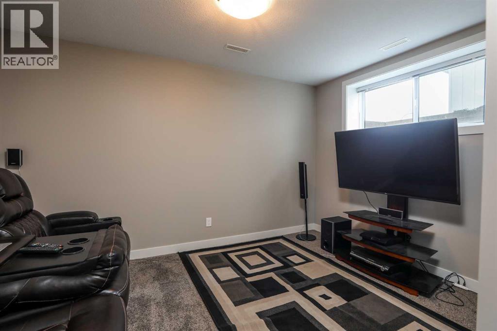 408 11B Street — photo 32