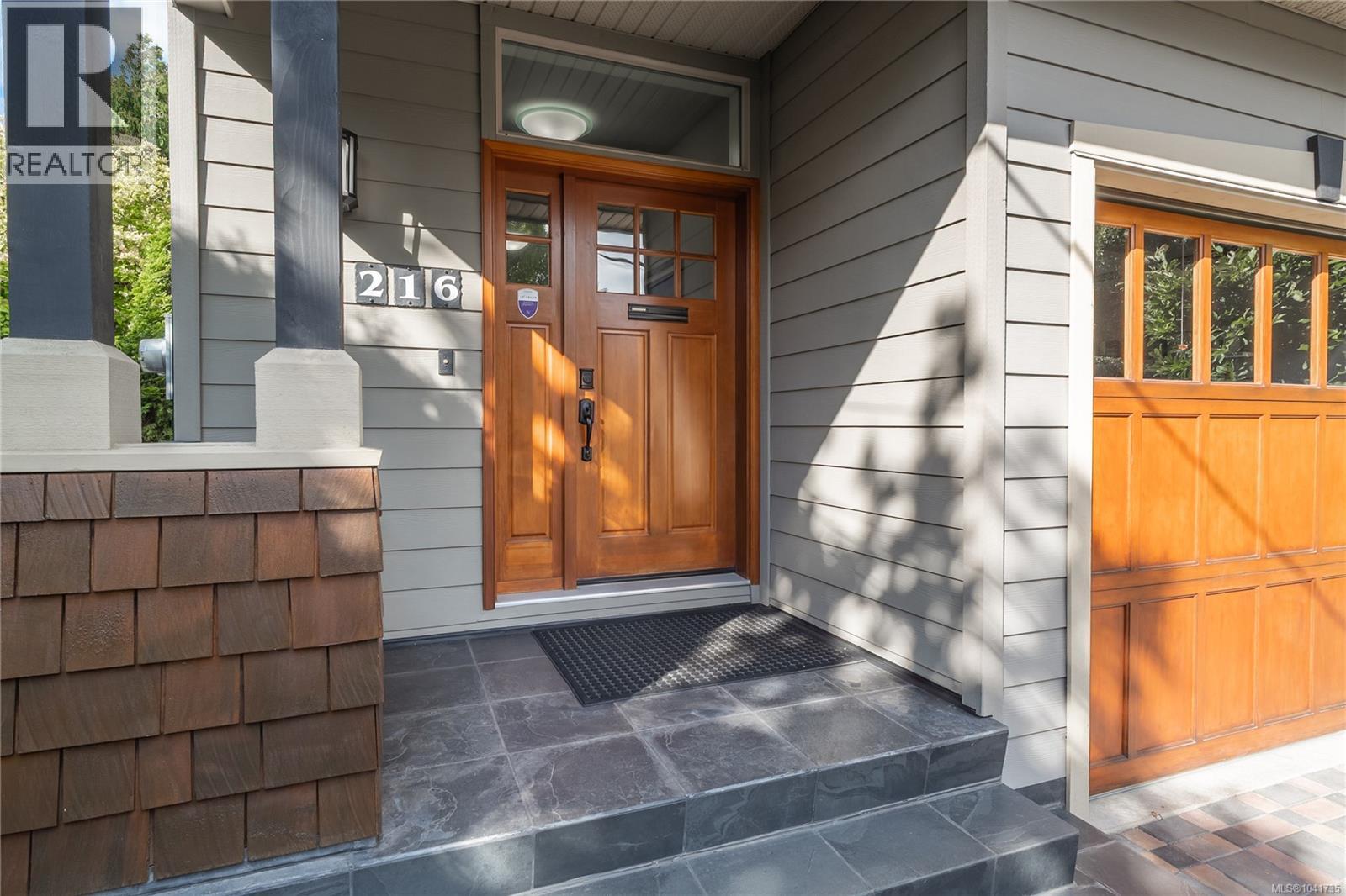  216 Superior Street, Victoria