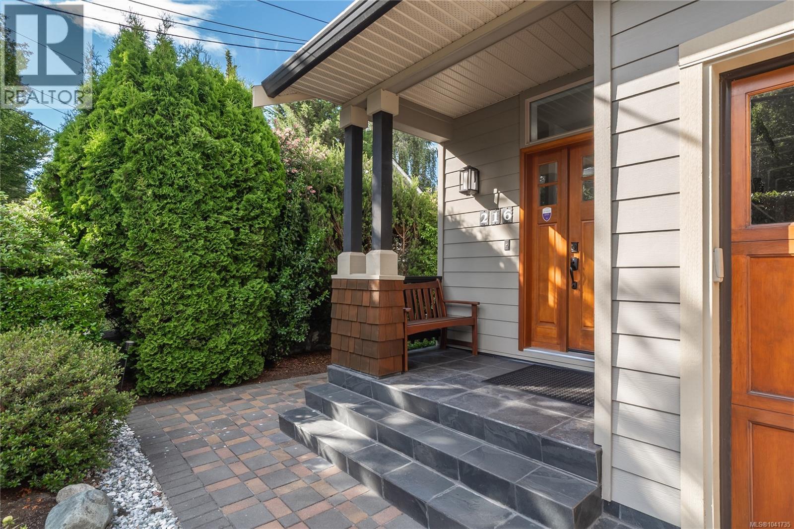  216 Superior Street, Victoria