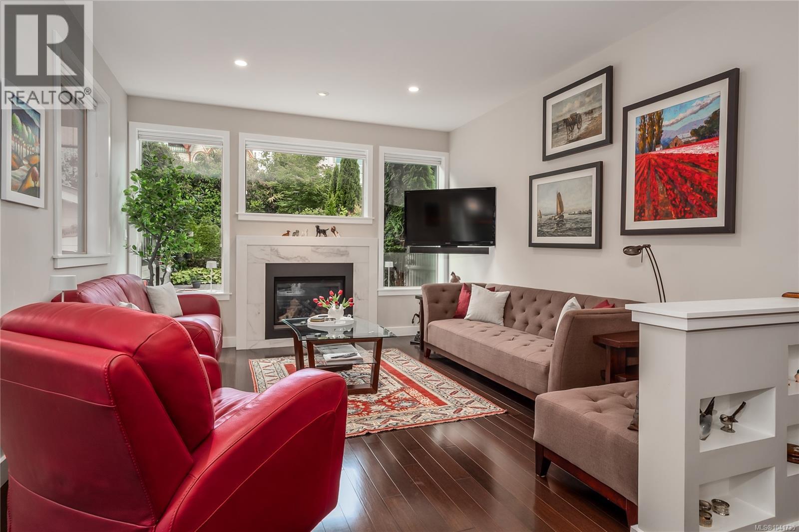  216 Superior Street, Victoria