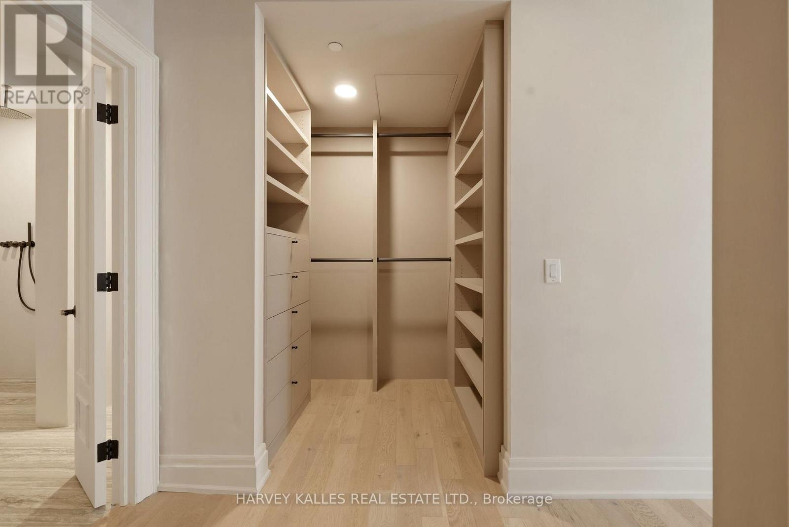 #304 1 FOREST HILL ROAD - 12