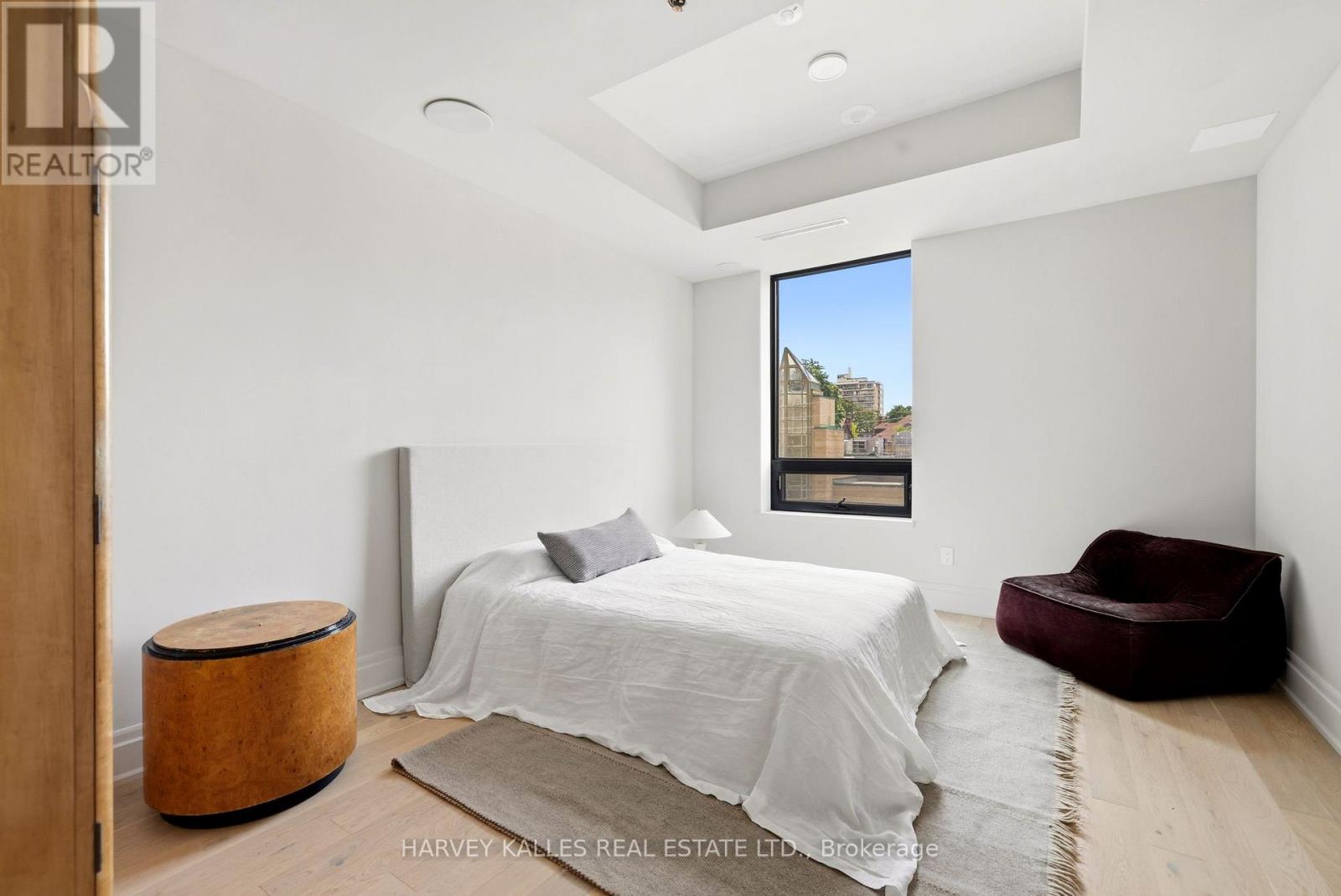 #304 1 FOREST HILL ROAD - 15