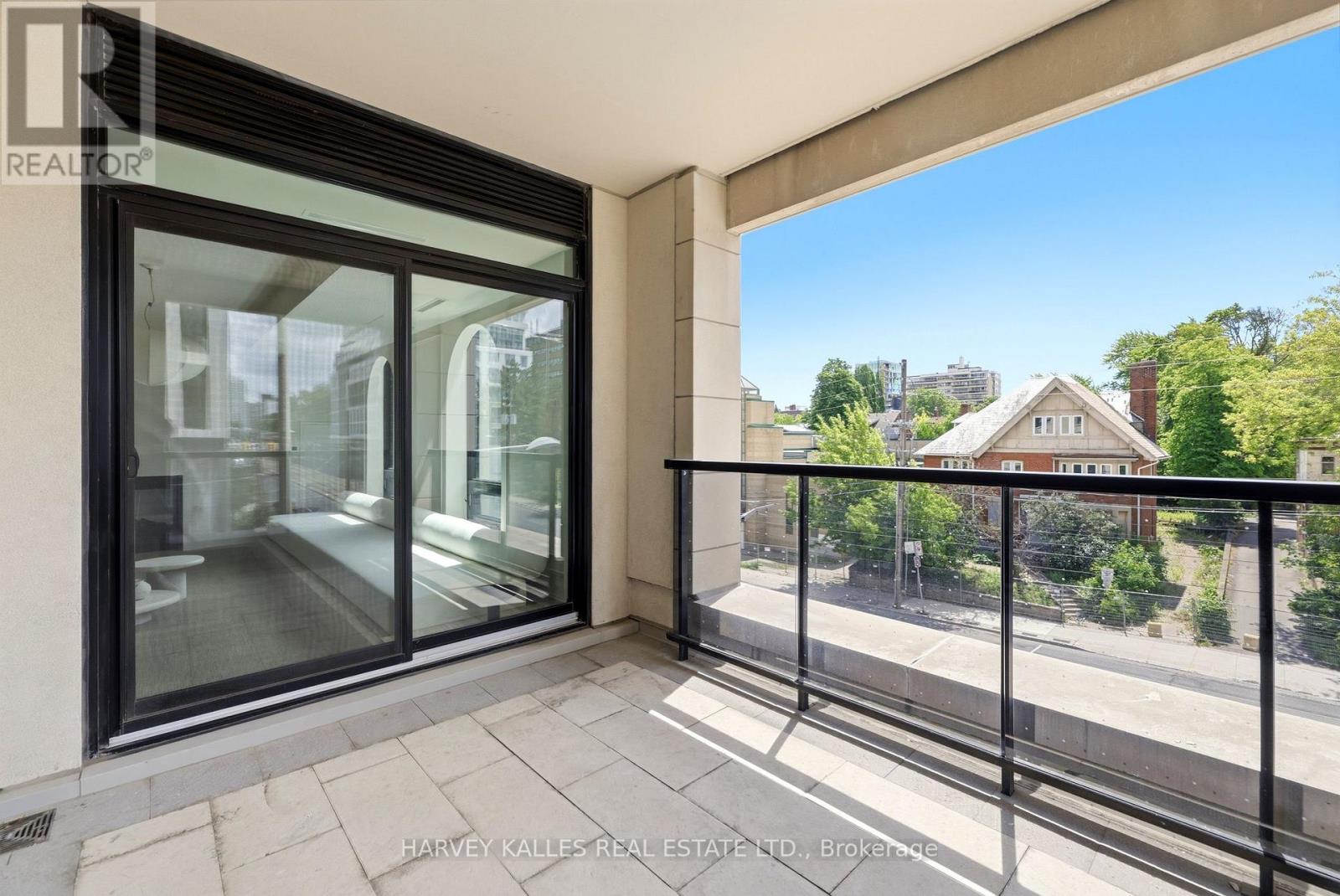#304 1 FOREST HILL ROAD - 17