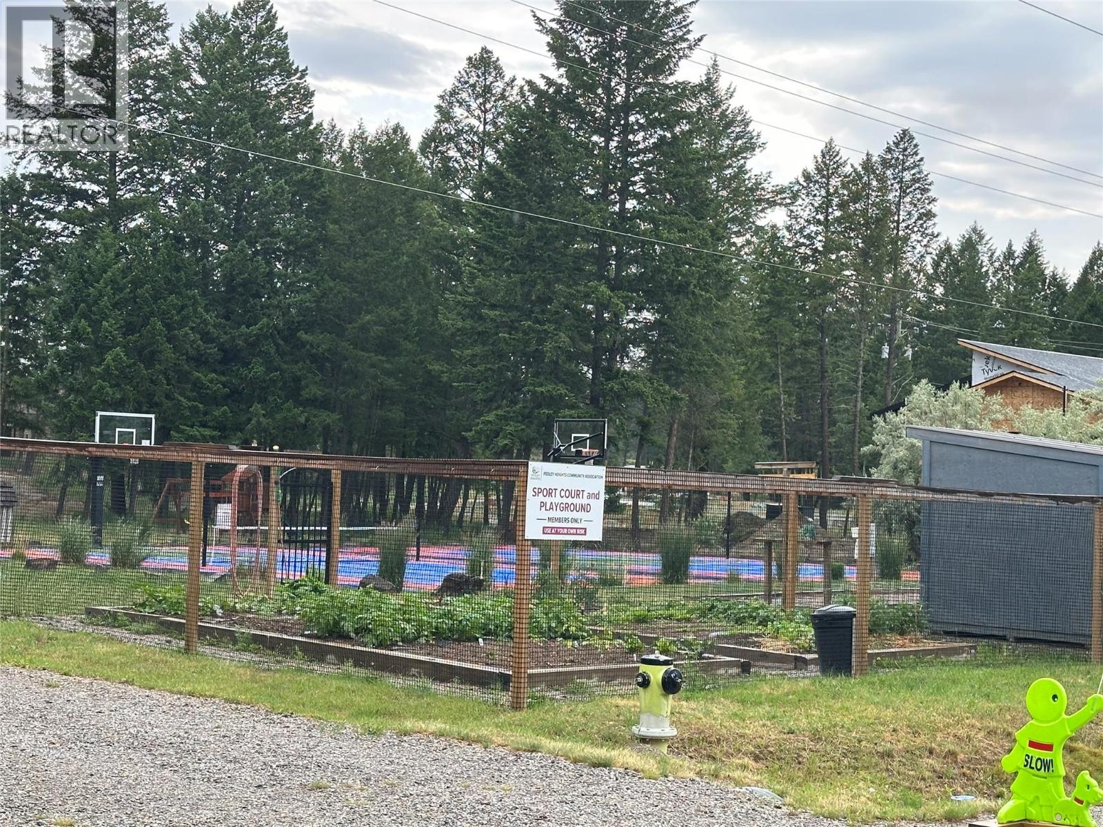 1210 Swansea Crescent - 9