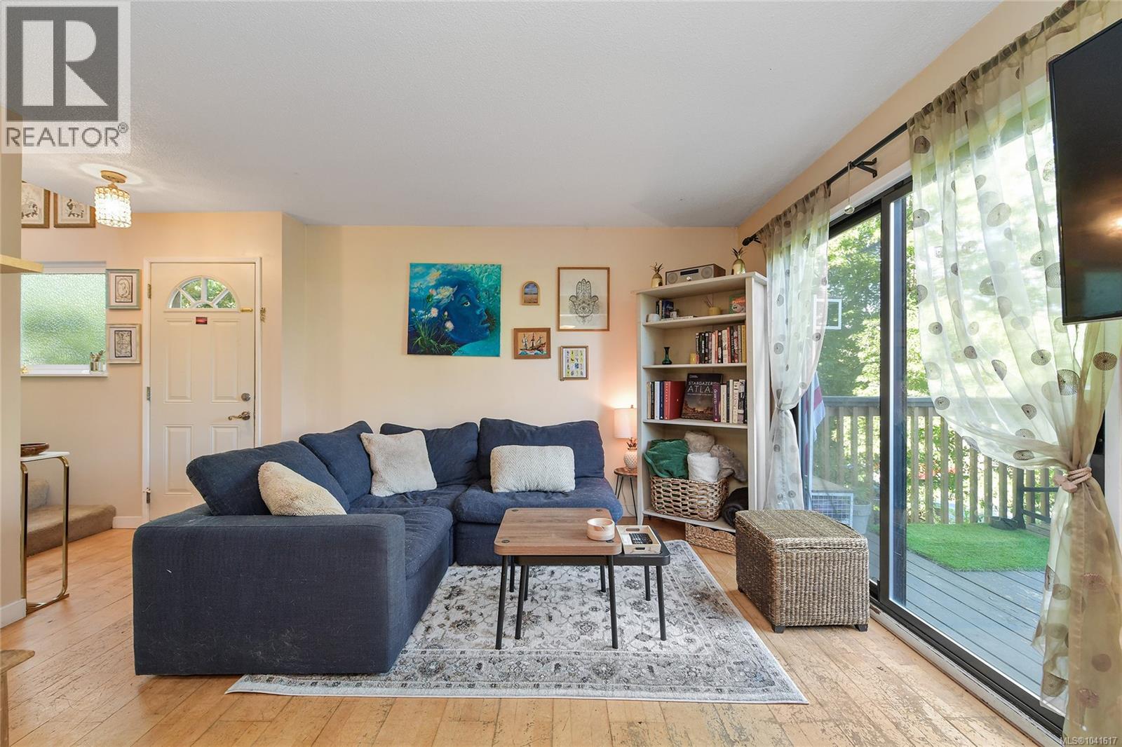 524 Crossandra Cres - 2
