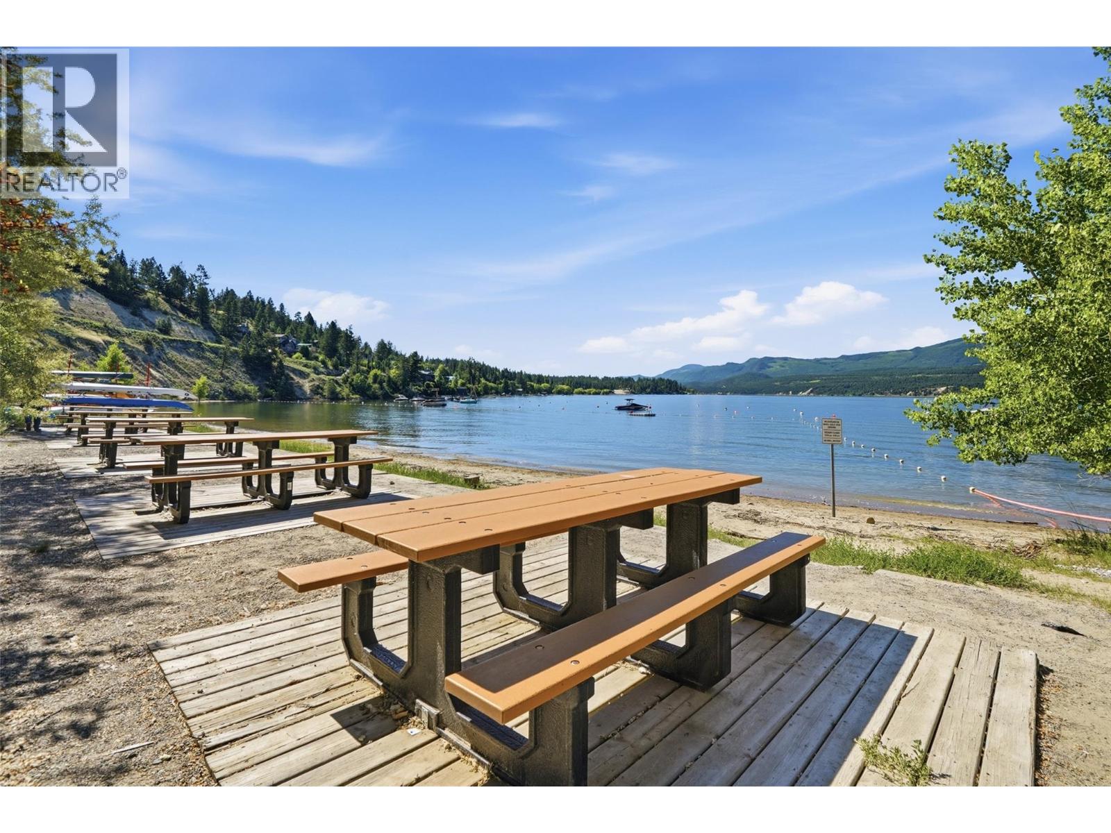 1210 Swansea Crescent - 53