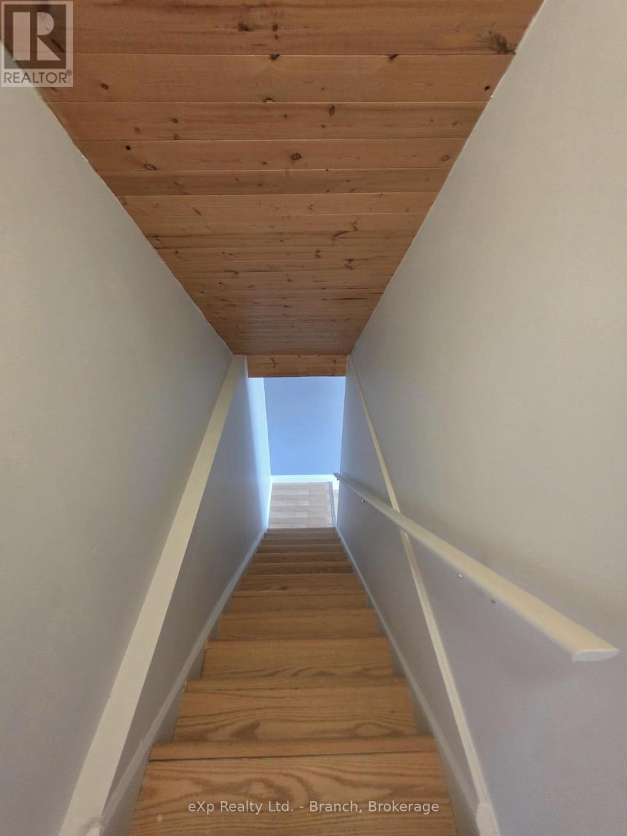 4 BARON STREET - 15