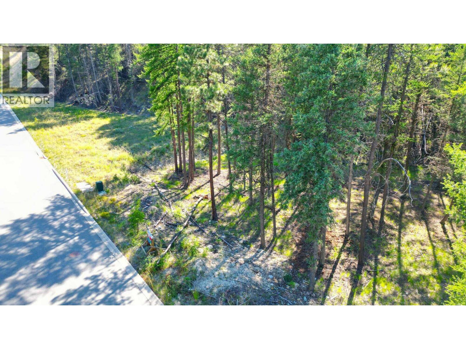 211 River Drive, Cranbrook