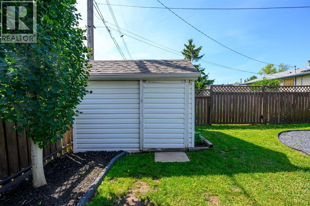 11219 92B Street — photo 37