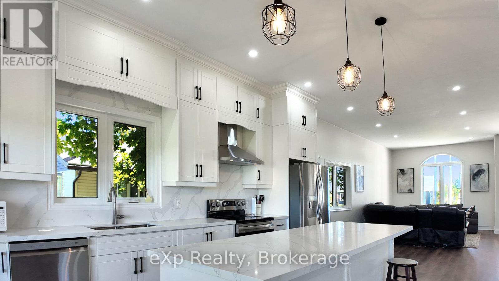 221 FORLER STREET - 7