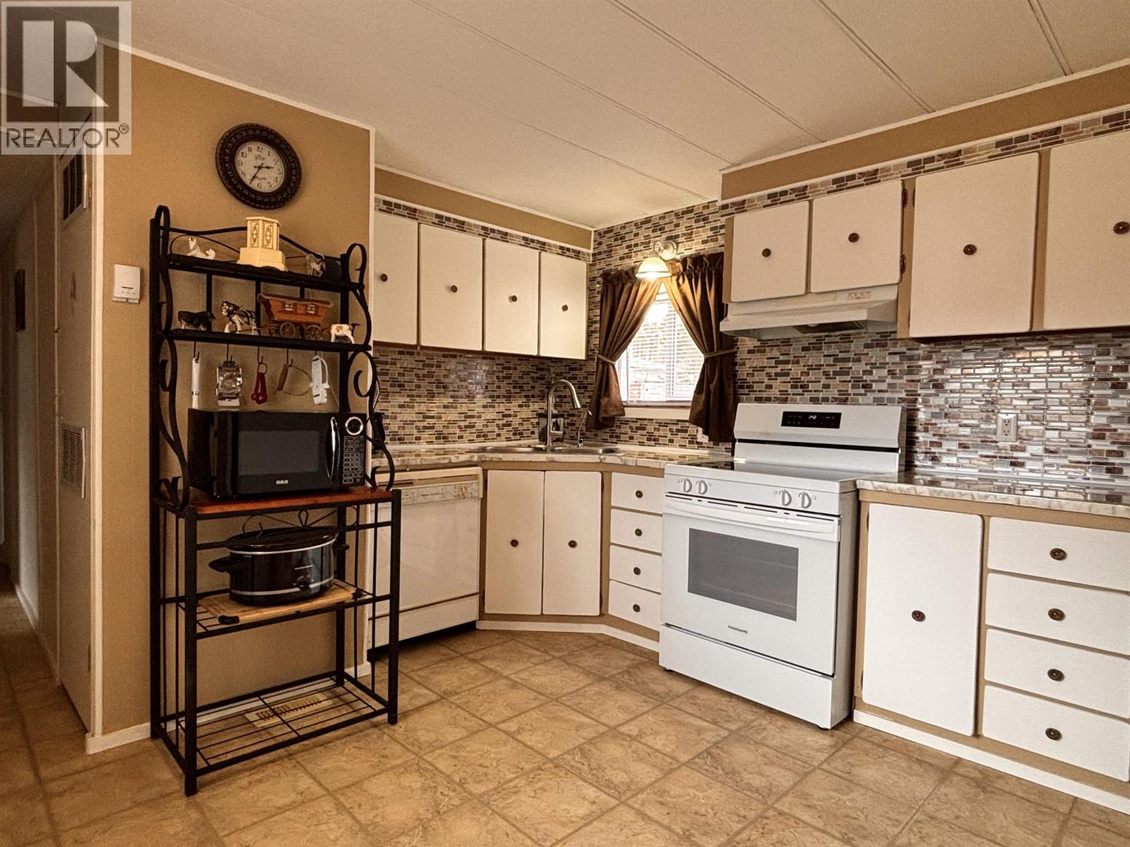 5390 PARK DRIVE - Image 3