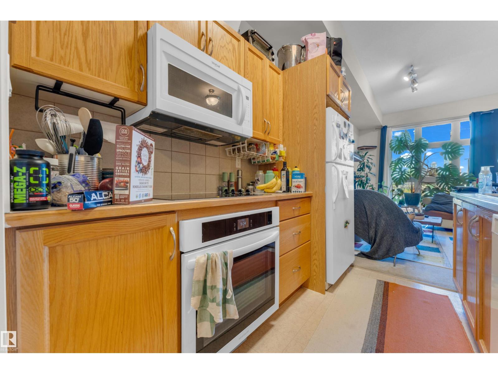 #129 10407 122 ST NW - 19