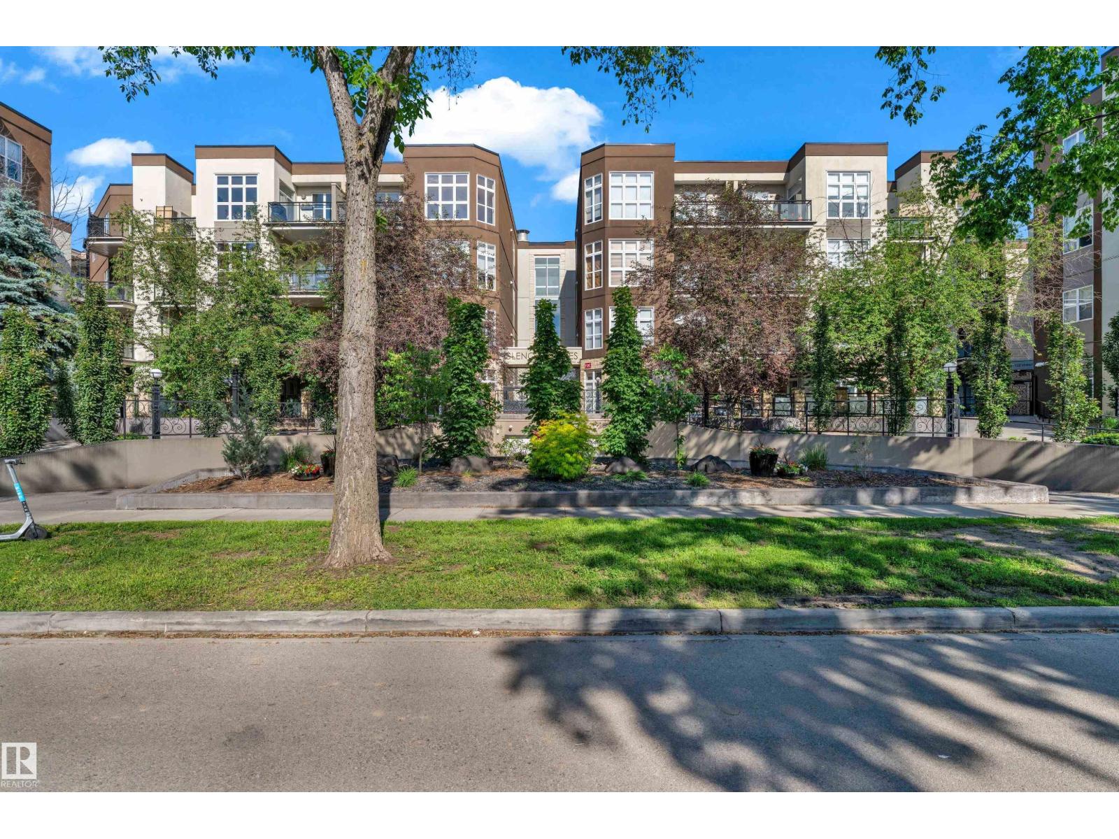 #129 10407 122 ST NW - 7