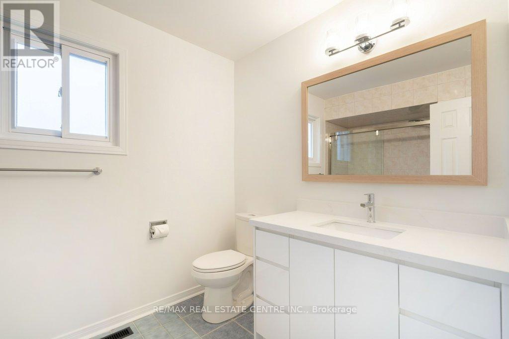 796 BUCKINGHAM COURT - 34