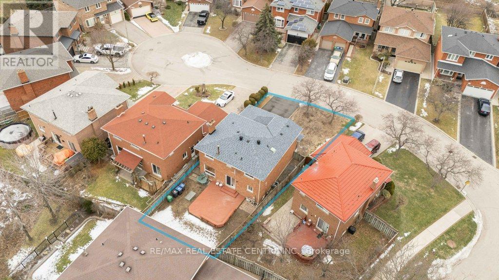 796 BUCKINGHAM COURT - 7