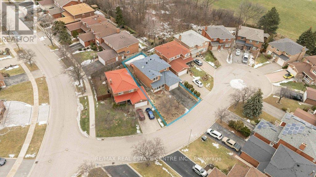 796 BUCKINGHAM COURT - 8